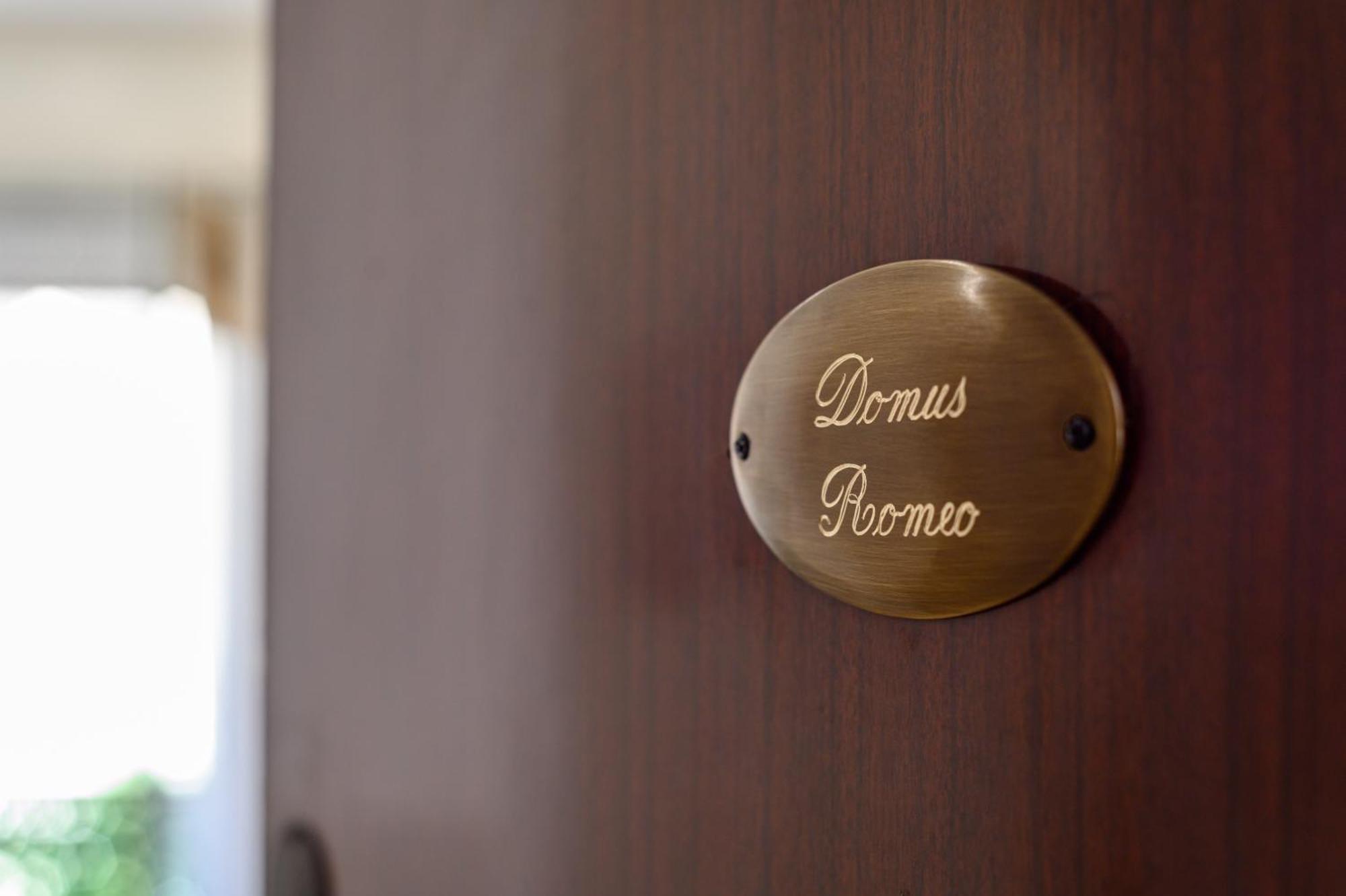 Apartment Domus Romeo Naples